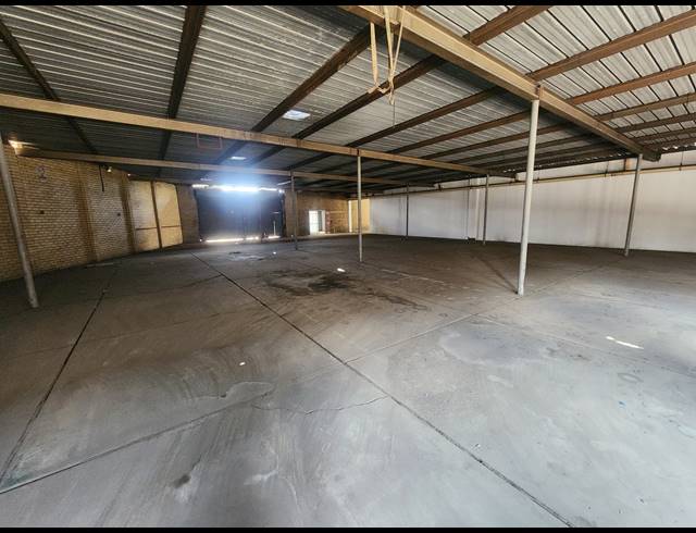 1,000M² WAREHOUSE TO LET IN WADEVILLE